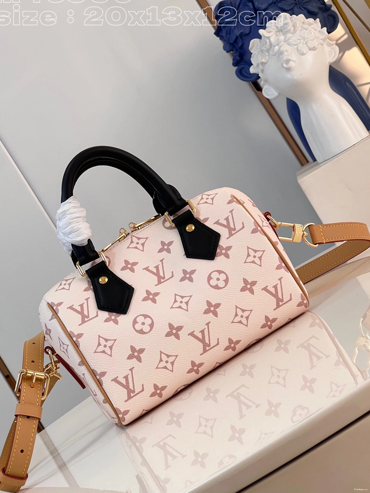 First bag ru BANDOULIÈRE VUITTON 20 LOUIS SPEEDY 0711